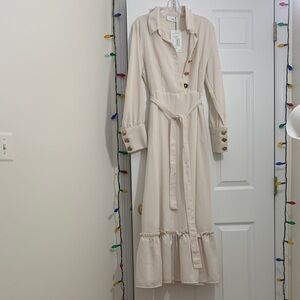 Beautiful Cream linen Long Sleeve Dress with Ruffle. It is straight from turkey